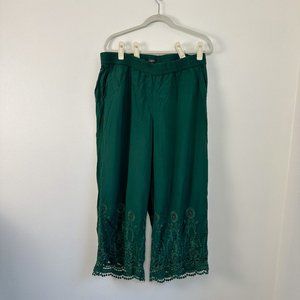 LOFT Eyelet Hem Cropped Pants, L